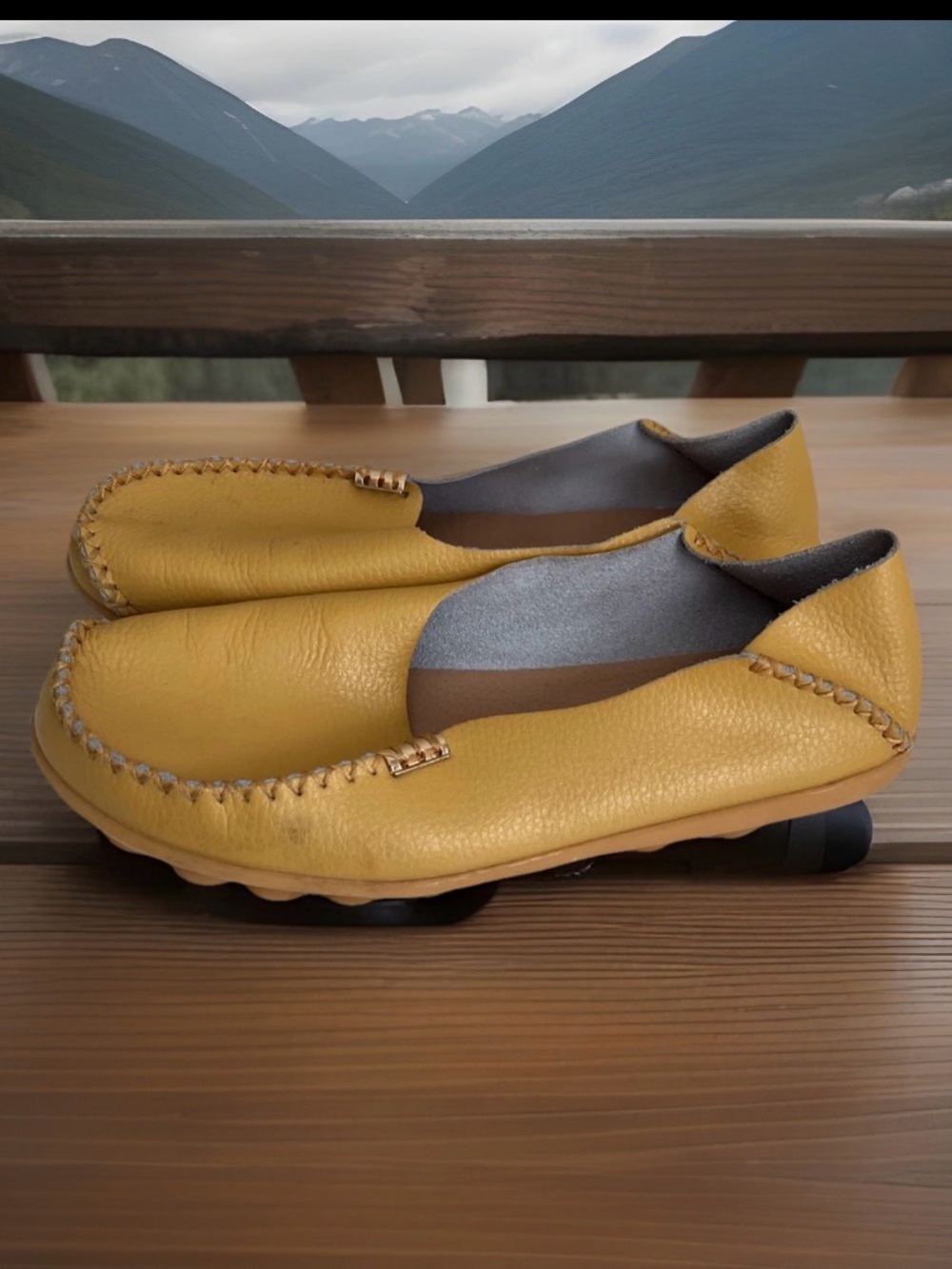 Venus Celia Moccasins Yellow Slip On Loafer Flats 41.5 9.5 EUC